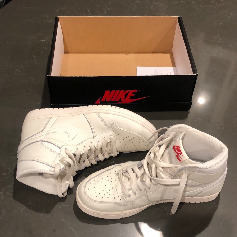 Nike Air Jordan 1 Retro Men’s 8.5